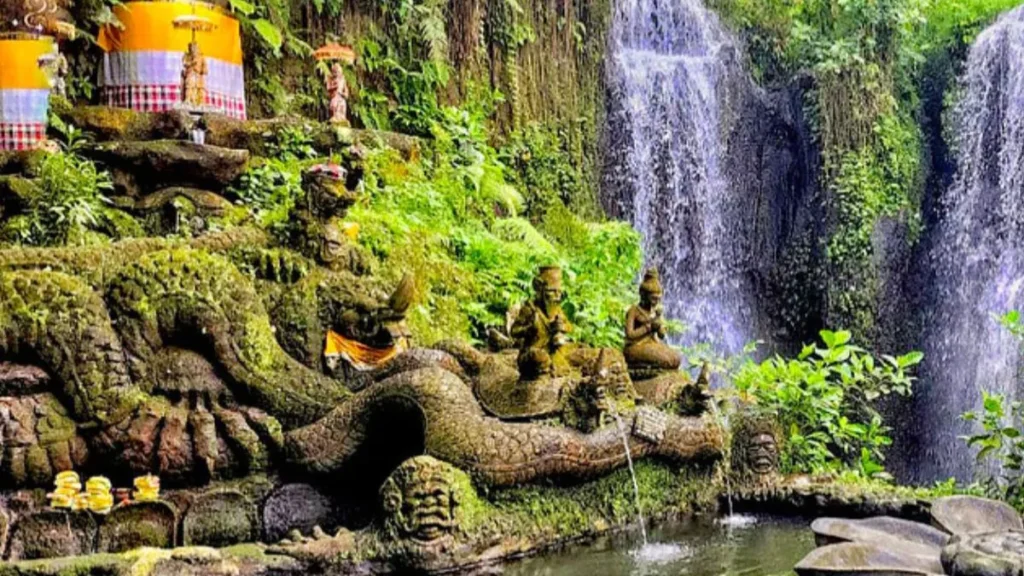 Snake Waterfall, Bali