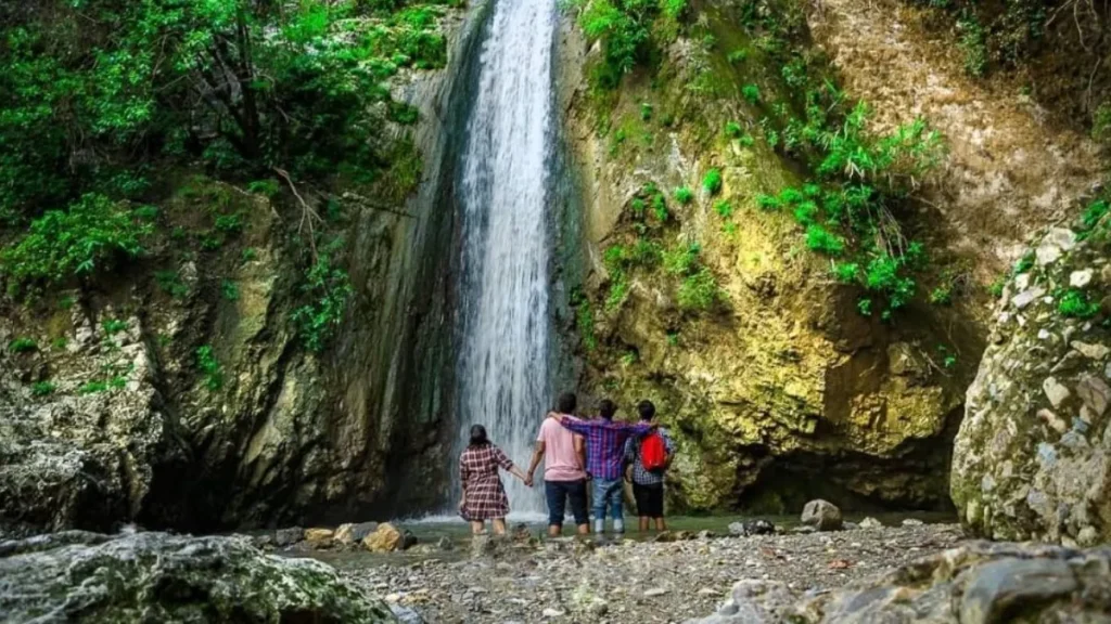 Jharipani Falls