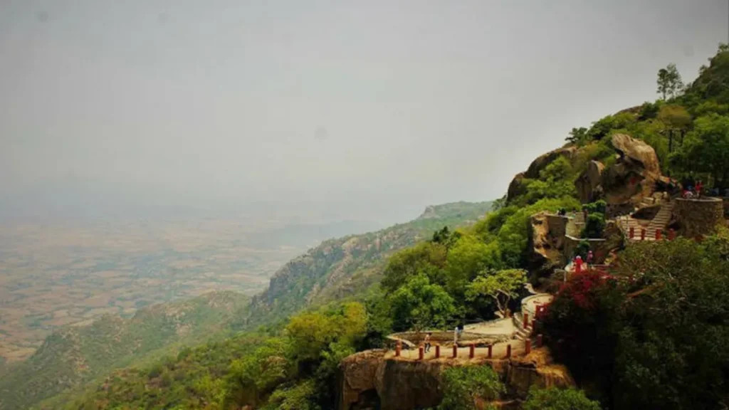 Top 5 Places to Visit in Mount Abu