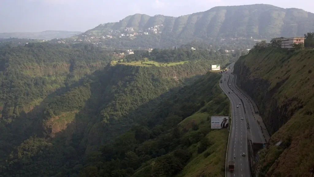 10 BEST Places to Visit in Lonavala