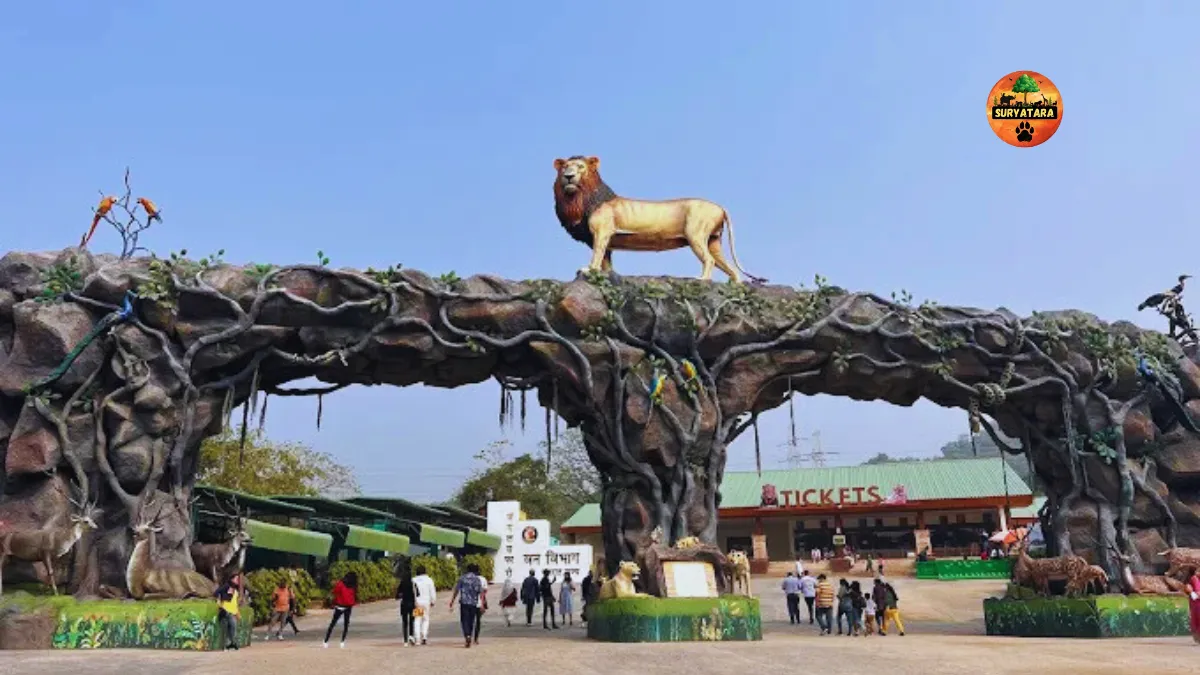 Near Statue of Unity