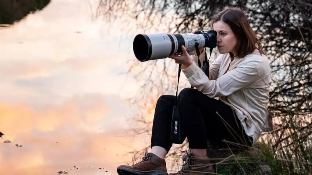 Canon EOS R7 